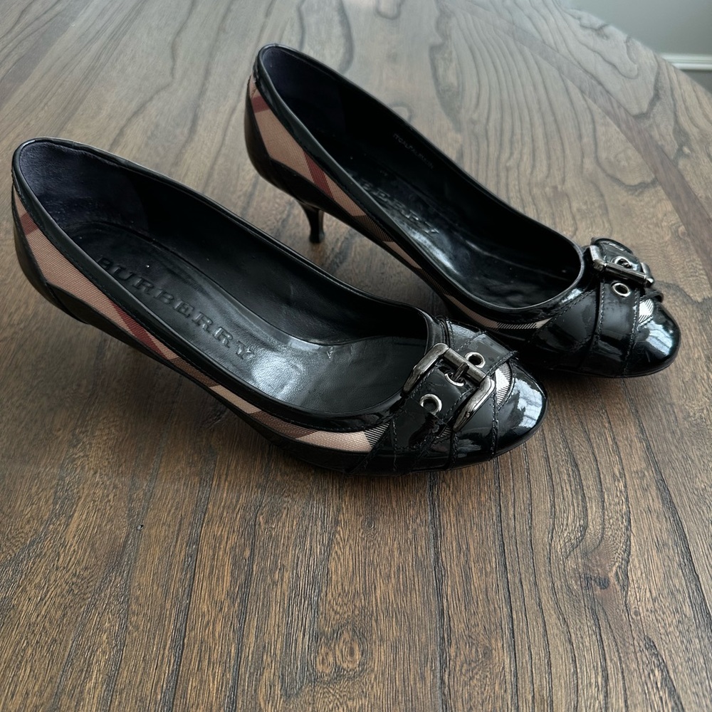 Burberry women heels